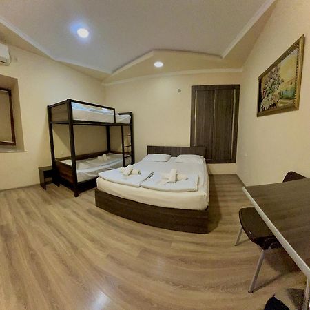 Domino Yerevan Hostel And Hotel Εξωτερικό φωτογραφία
