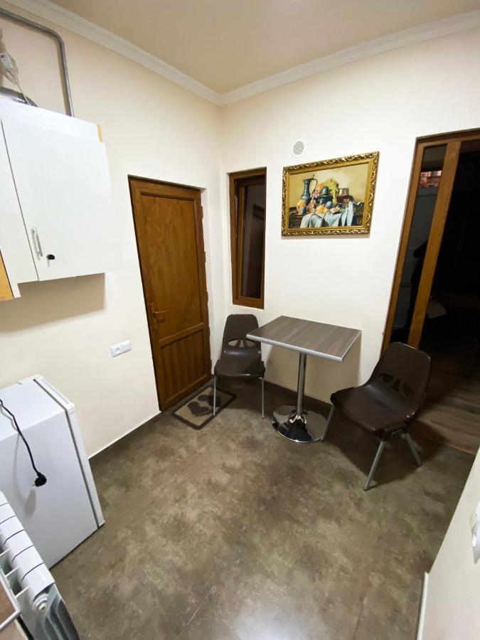Domino Yerevan Hostel And Hotel Εξωτερικό φωτογραφία