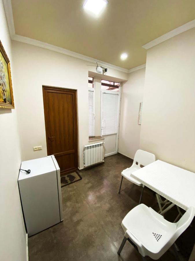 Domino Yerevan Hostel And Hotel Εξωτερικό φωτογραφία