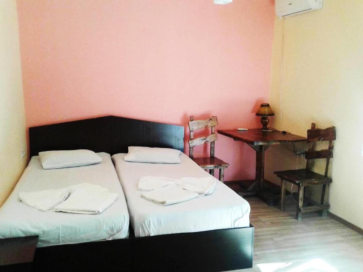 Domino Yerevan Hostel And Hotel Εξωτερικό φωτογραφία