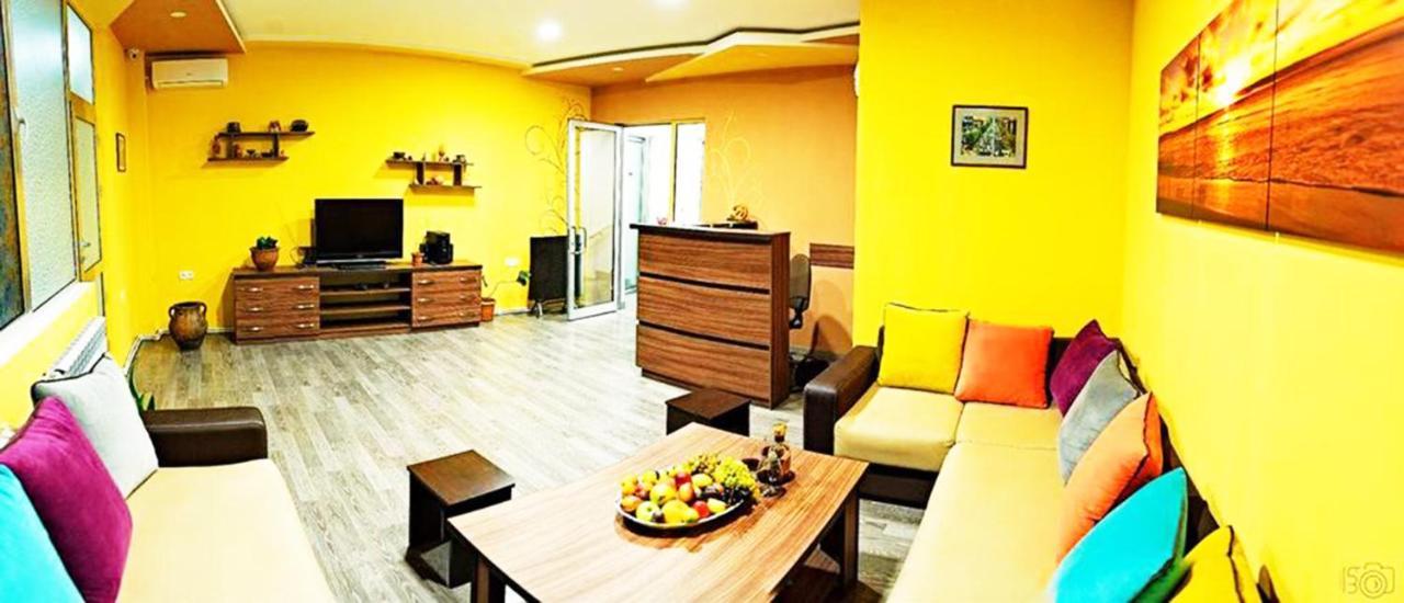 Domino Yerevan Hostel And Hotel Εξωτερικό φωτογραφία