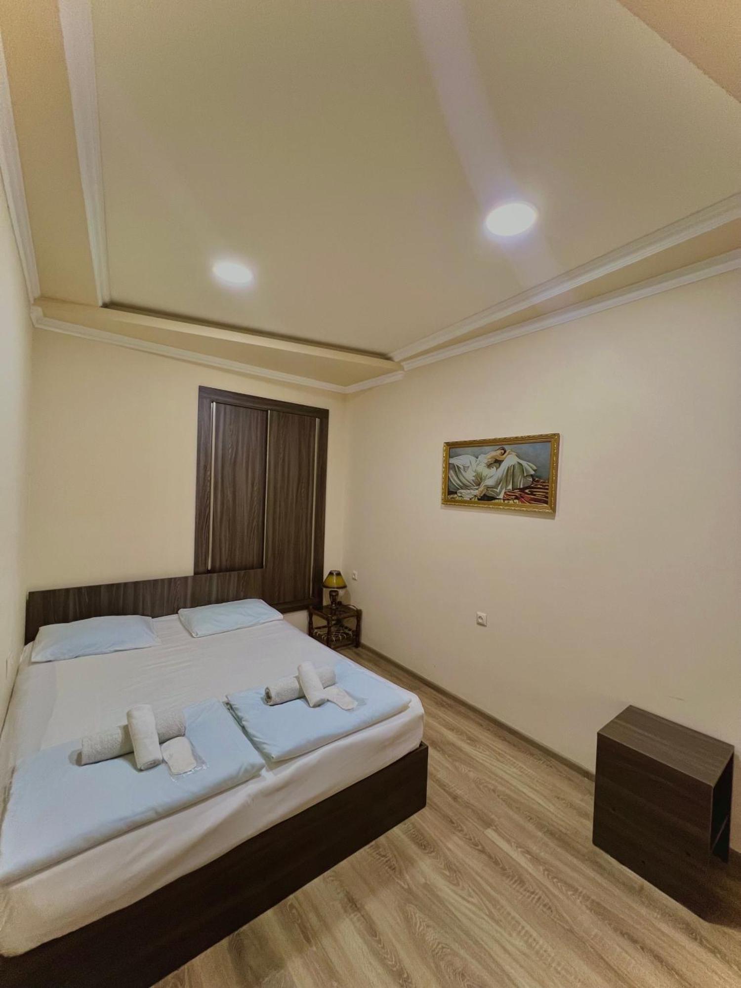 Domino Yerevan Hostel And Hotel Εξωτερικό φωτογραφία