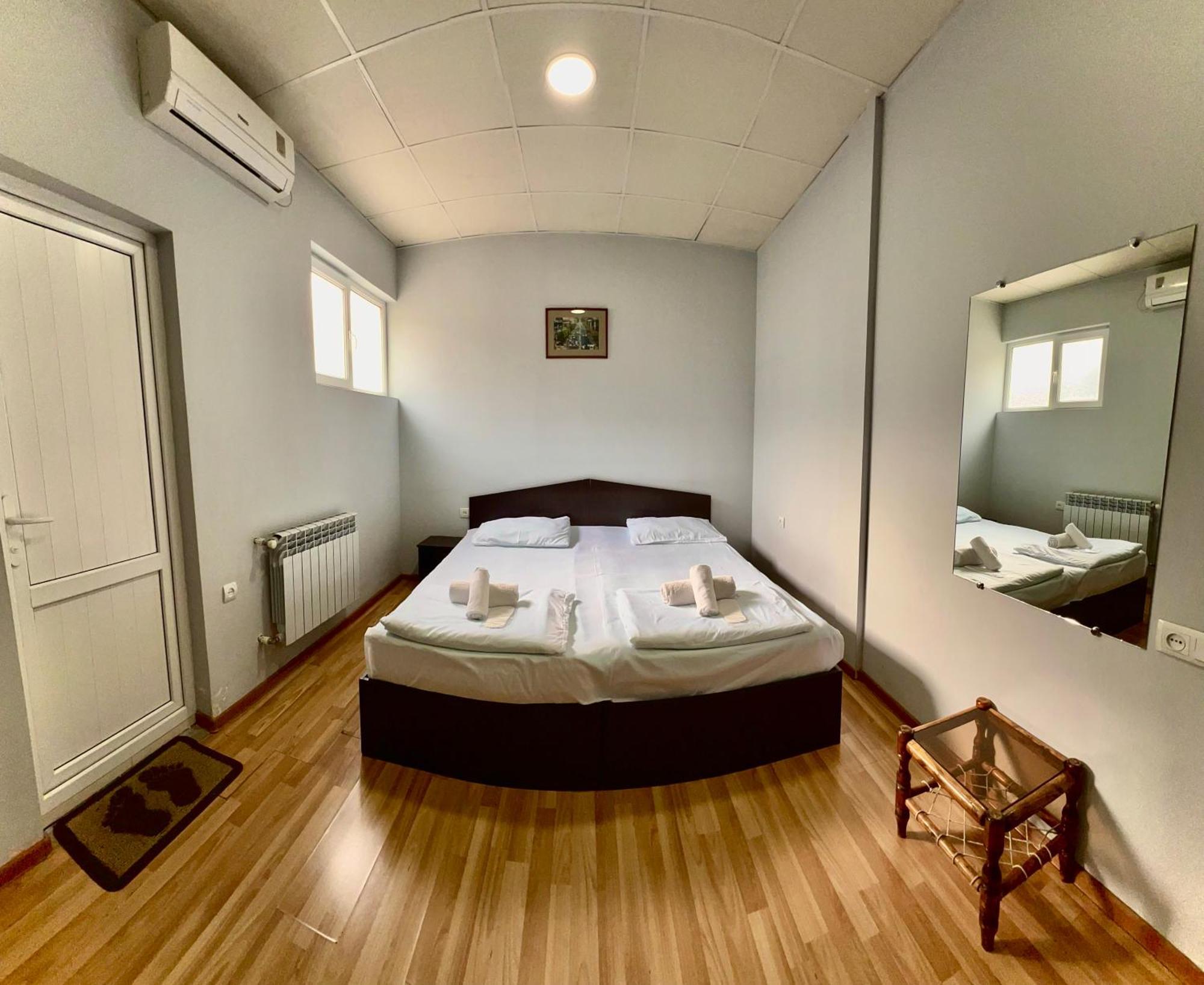 Domino Yerevan Hostel And Hotel Εξωτερικό φωτογραφία