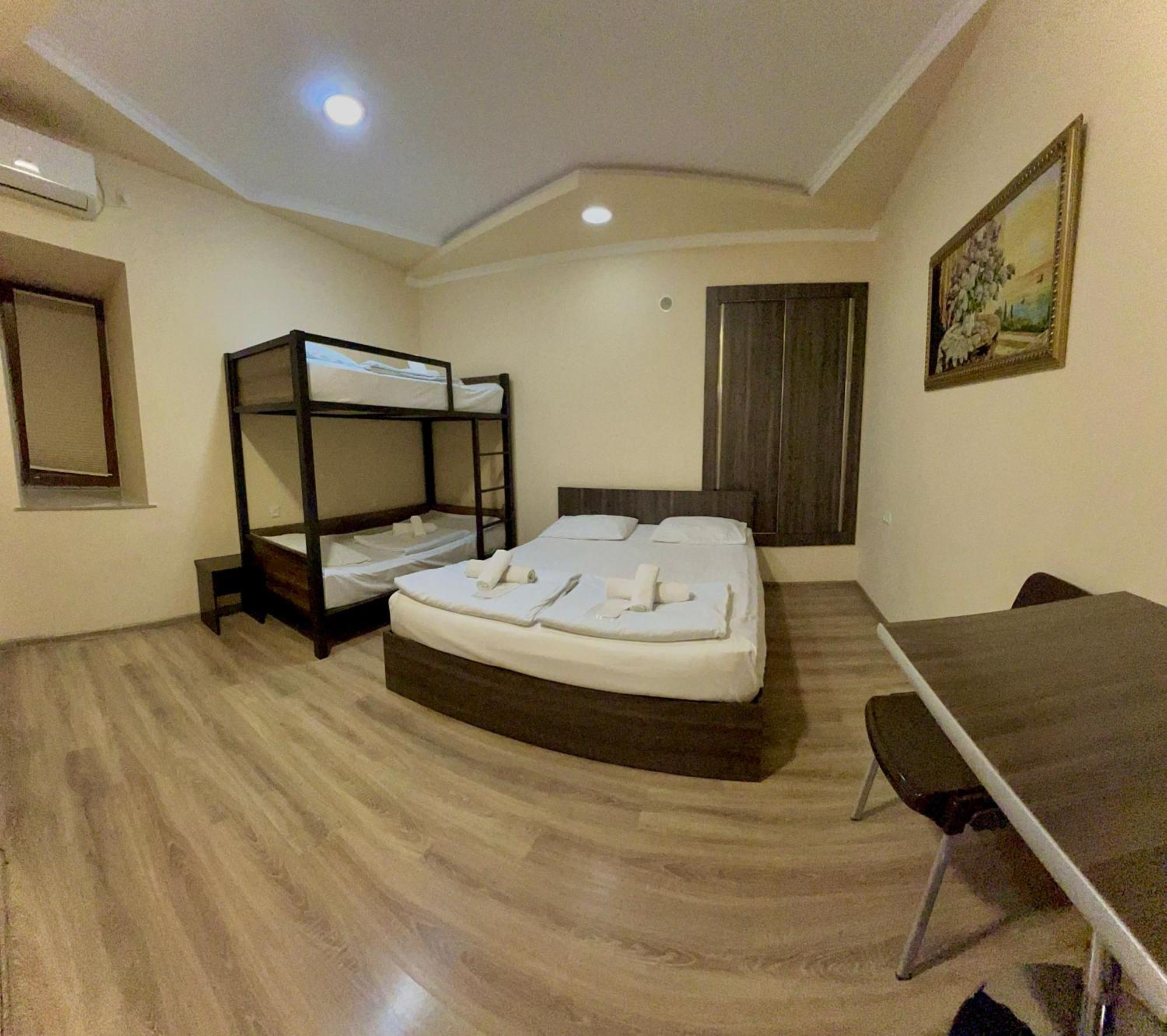 Domino Yerevan Hostel And Hotel Εξωτερικό φωτογραφία